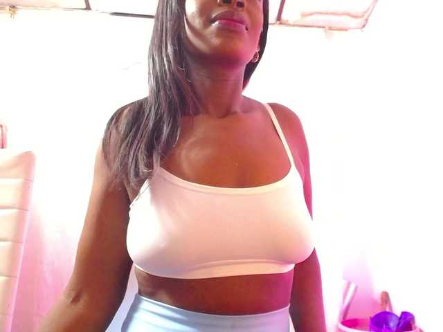 naughtysensual live cam on BongaCams