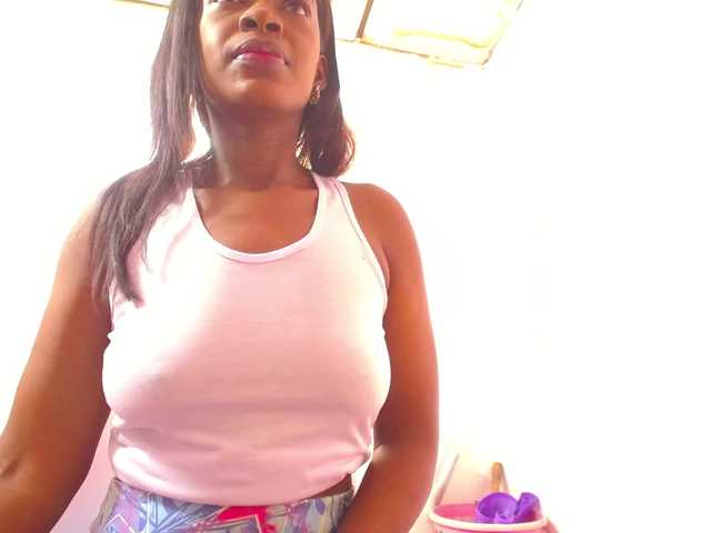 naughtysensual live cam preview