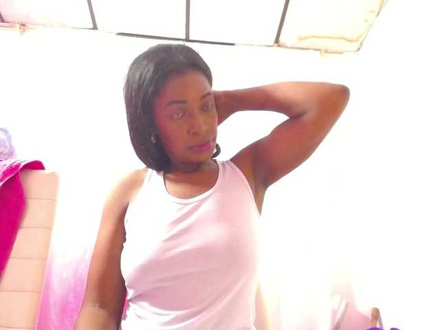 naughtysensual live cam on BongaCams