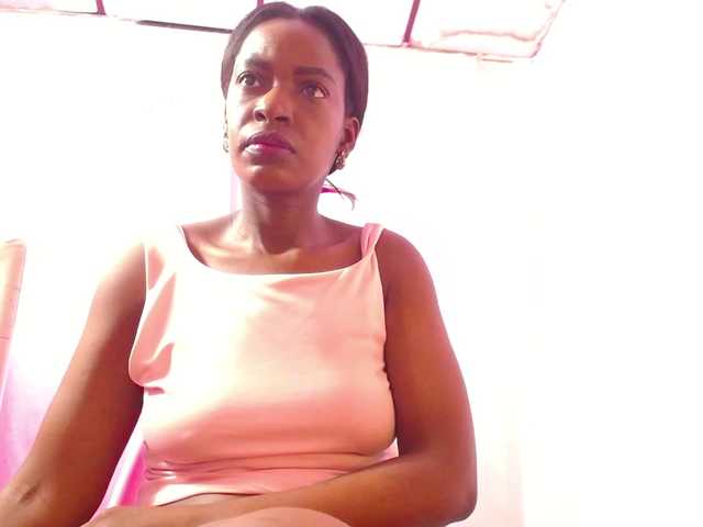 naughtysensual live cam preview