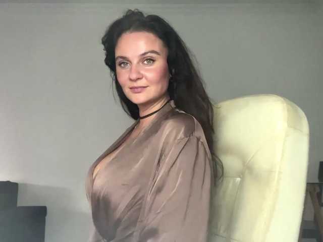 le modèle Isabellax27 est en webcam porno dans un show sur le site bongacams, il possède les tags suivants: White/Caucasian,Brunette,Shaved
