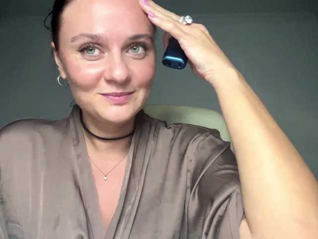 AvaStone1 live cam on BongaCams