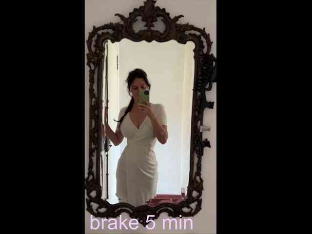 Isabellax27 webcam