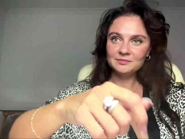 Isabellax27 webcam