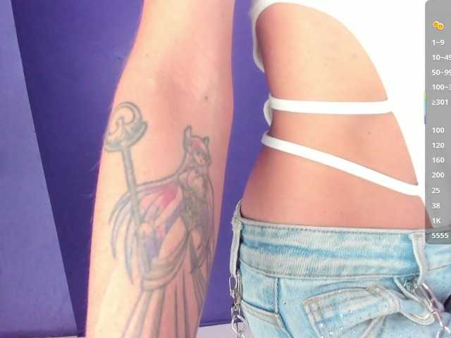 honeylove19x live cam on BongaCams