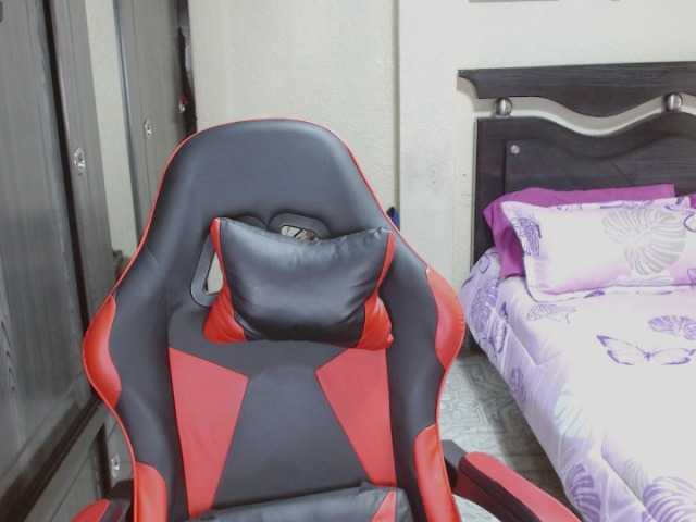 scarletpearll live cam on BongaCams