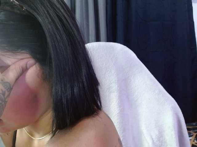Fiorella-wish live cam on BongaCams