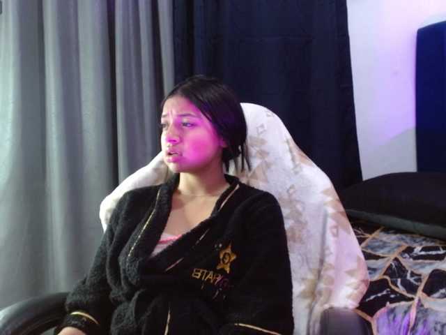 Fiorella-wish live cam on BongaCams