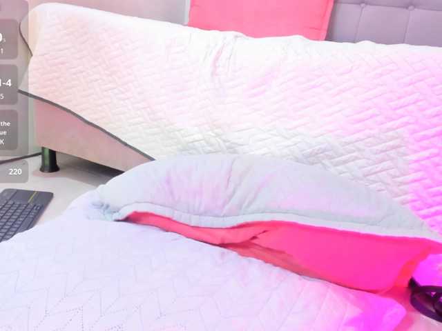 Fiorella-wish live cam on BongaCams