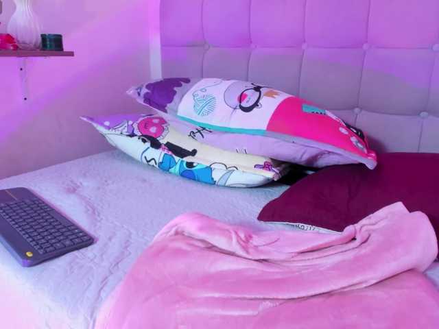 Fiorella-wish live cam on BongaCams