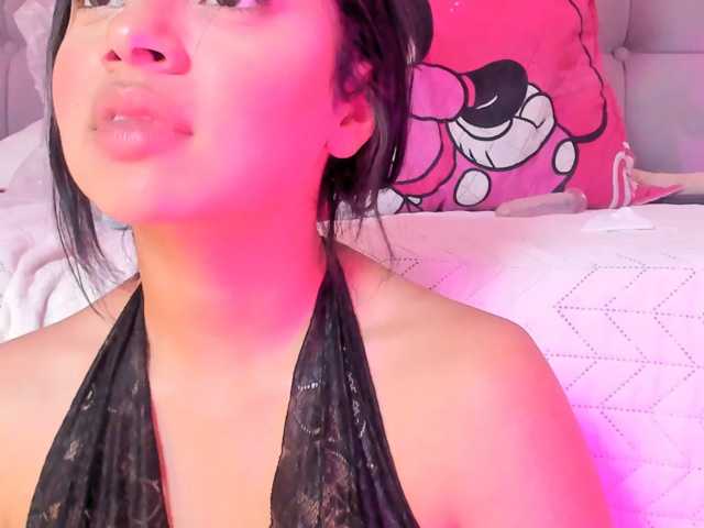 Fiorella-wish live cam on BongaCams