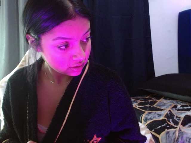 Fiorella-wish live cam on BongaCams