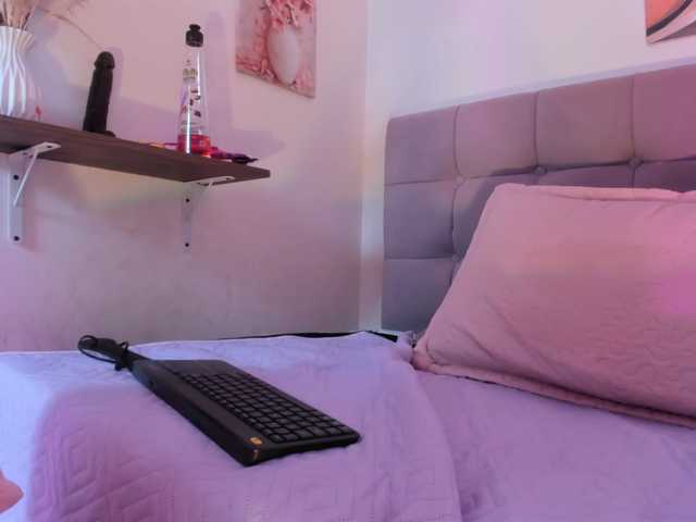 Fiorella-wish live cam on BongaCams