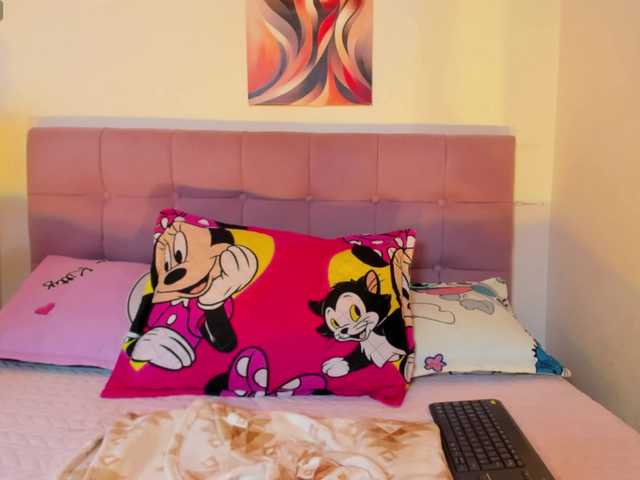 Fiorella-wish live cam on BongaCams