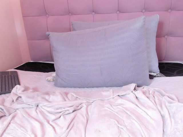 Fiorella-wish live cam on BongaCams