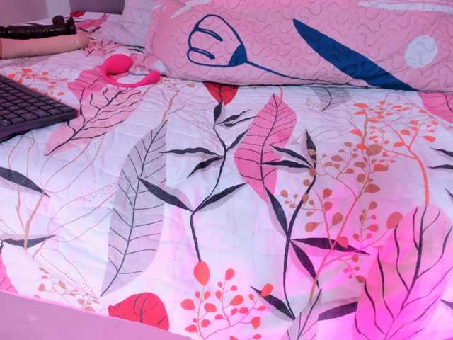 Fiorella-wish live cam on BongaCams