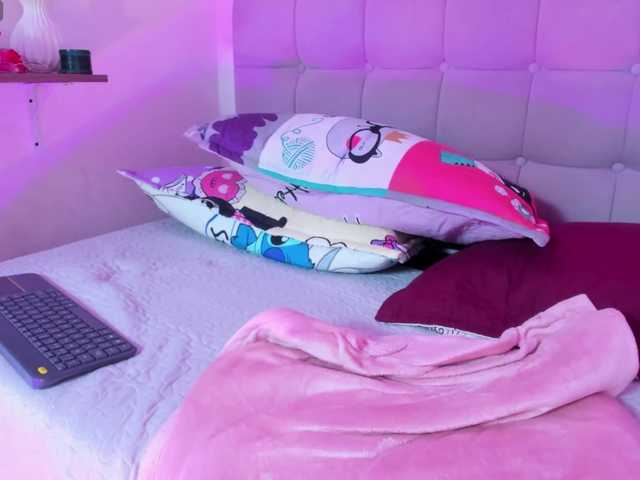 Fiorella-wish live cam on BongaCams