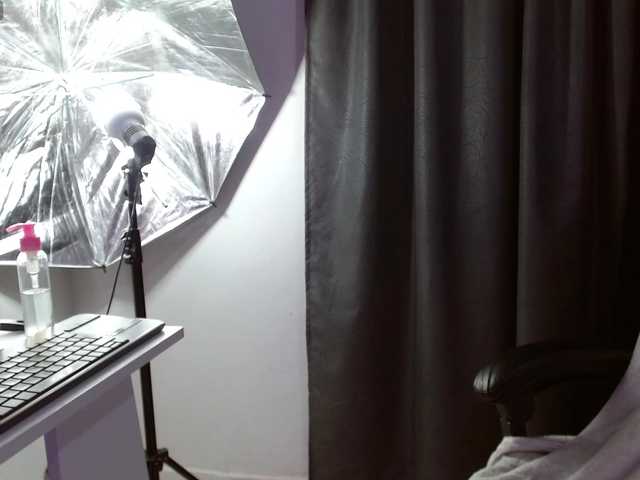 Fiorella-wish live cam preview