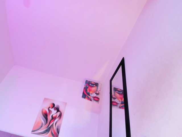 Fiorella-wish live cam on BongaCams