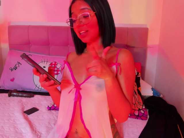 Fiorella-wish live cam on BongaCams