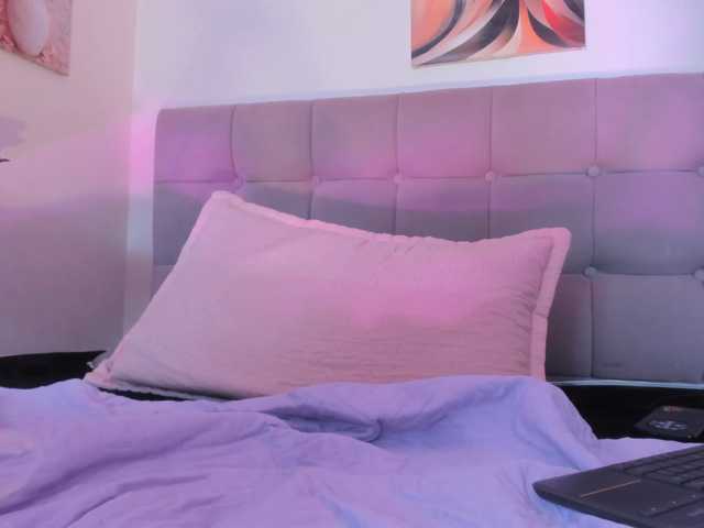 Fiorella-wish live cam on BongaCams