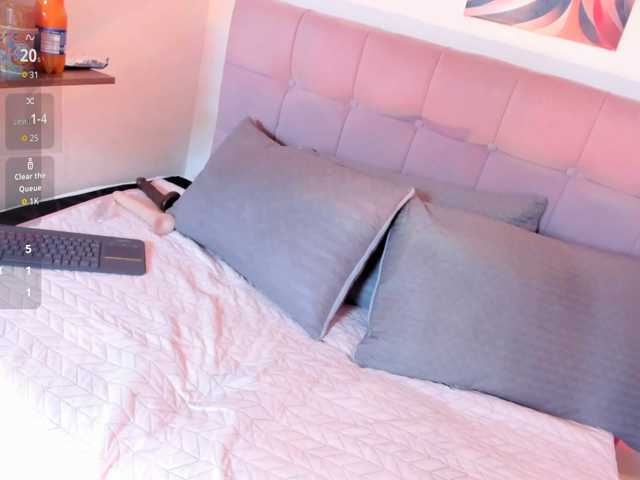 Fiorella-wish live cam on BongaCams