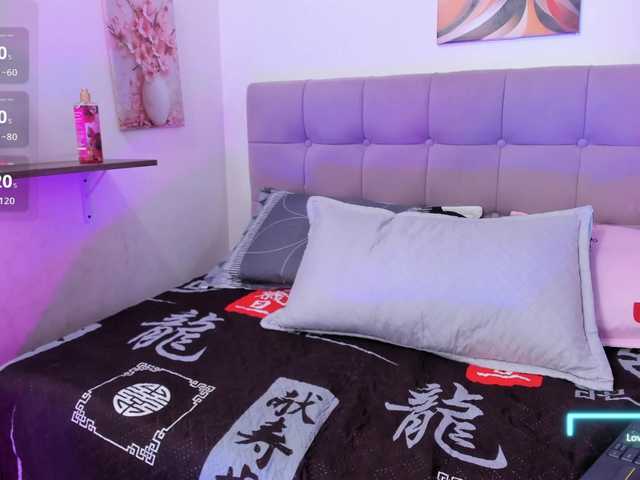 Fiorella-wish live cam on BongaCams