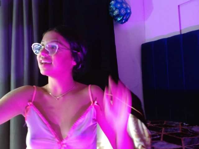 Fiorella-wish live cam on BongaCams