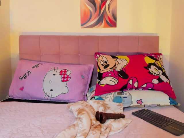 Fiorella-wish live cam on BongaCams