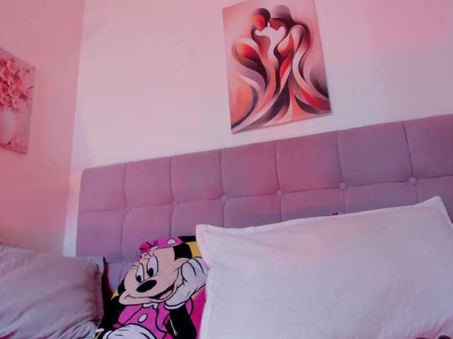 Fiorella-wish live cam on BongaCams