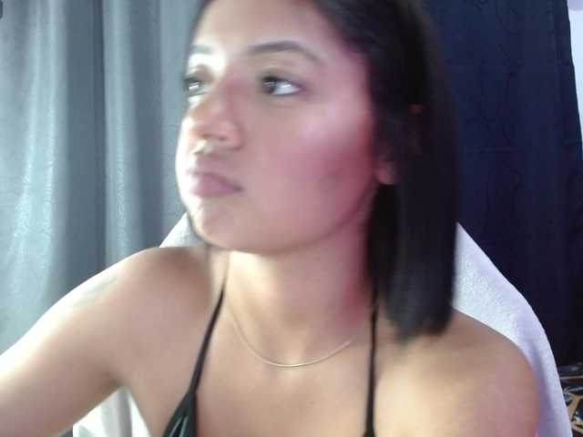 Fiorella-wish live cam on BongaCams