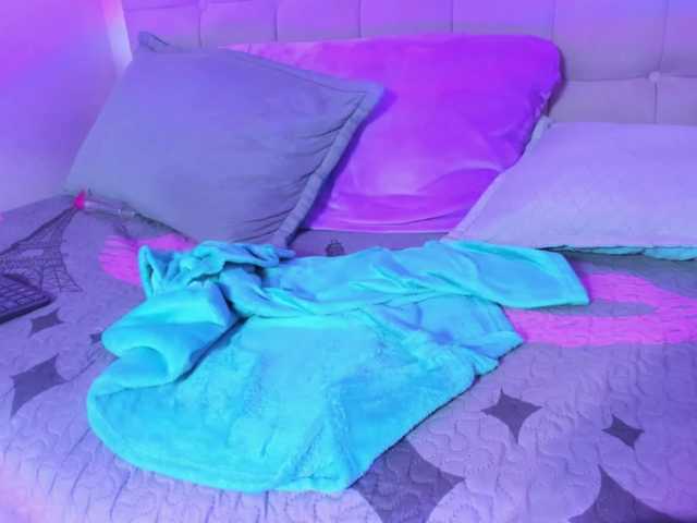 Fiorella-wish live cam on BongaCams