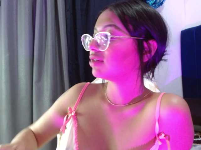 Fiorella-wish live cam preview