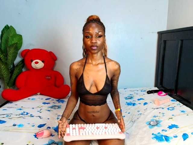 DarkCoco live cam on BongaCams
