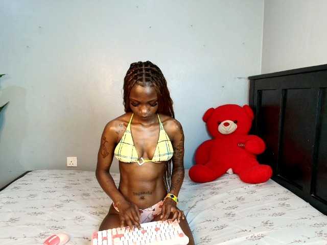 DarkCoco live cam on BongaCams