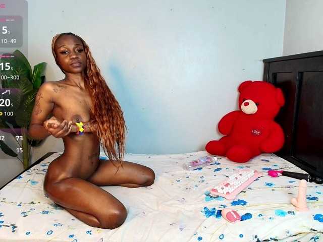 DarkCoco live cam on BongaCams