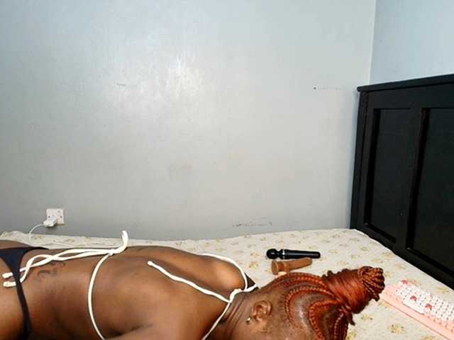 DarkCoco live cam preview