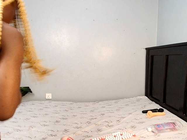 DarkCoco live cam on BongaCams