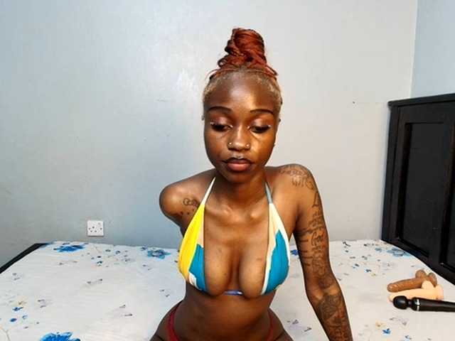 DarkCoco live cam on BongaCams