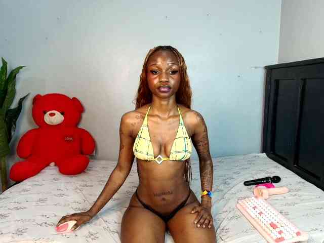 DarkCoco Live Webcam on BongaCams