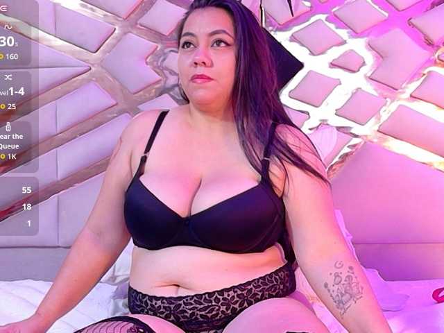 chubbythickmilf live cam on BongaCams