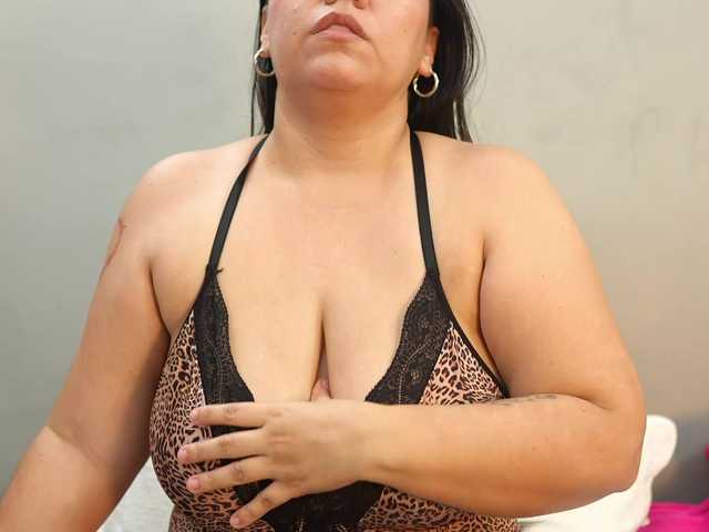 chubbythickmilf live cam on BongaCams