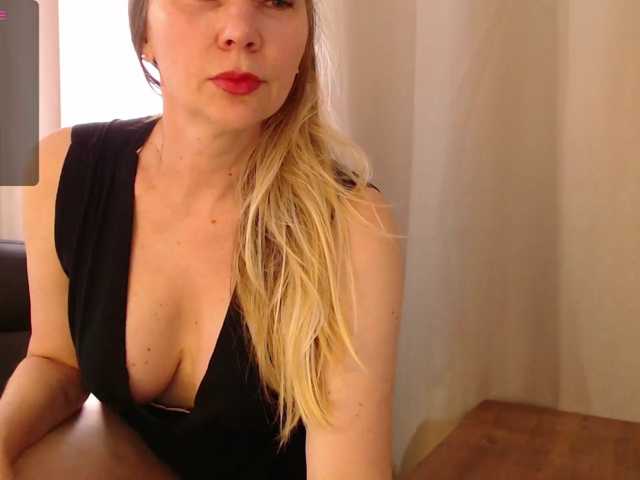 LizLauren live cam on BongaCams