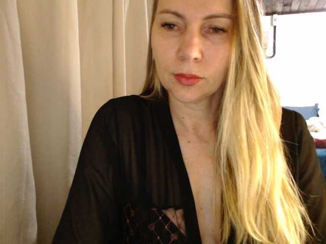LizLauren live cam on BongaCams