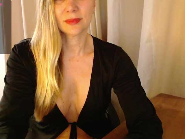 LizLauren live cam on BongaCams