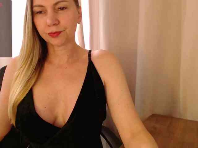 LizLauren webcam