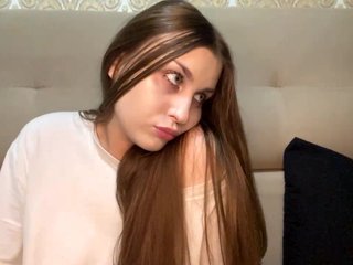 EmelineVayda Porn Show