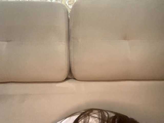 EmelineVayda live cam on BongaCams