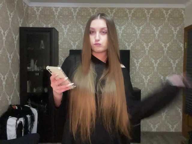 EmelineVayda live cam on BongaCams