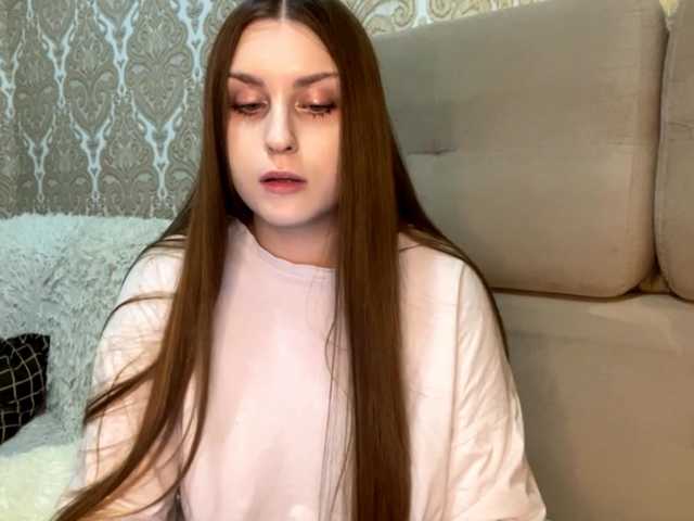 EmelineVayda live cam on BongaCams